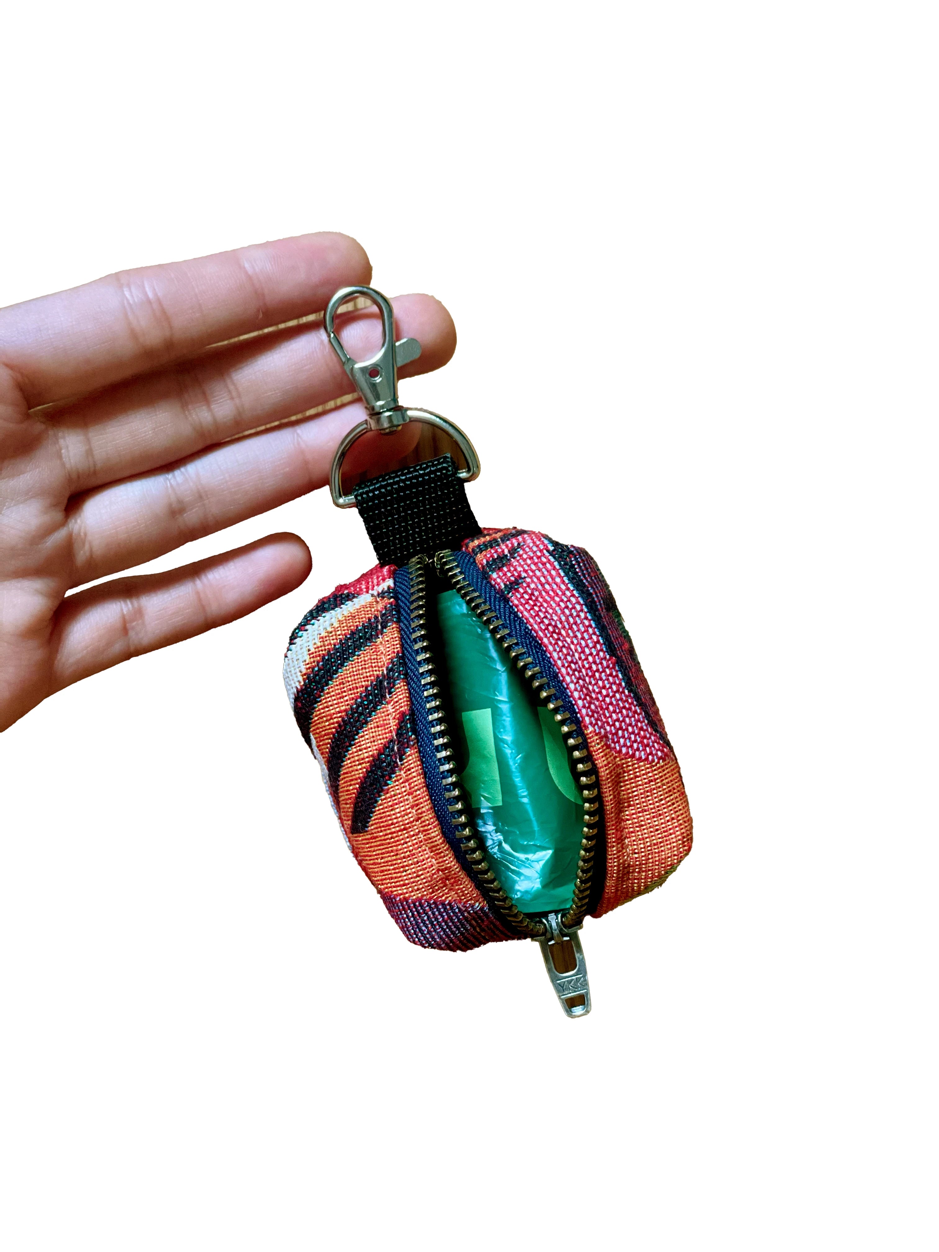 Dog Poop Bag Holder - 5x8x5 cm